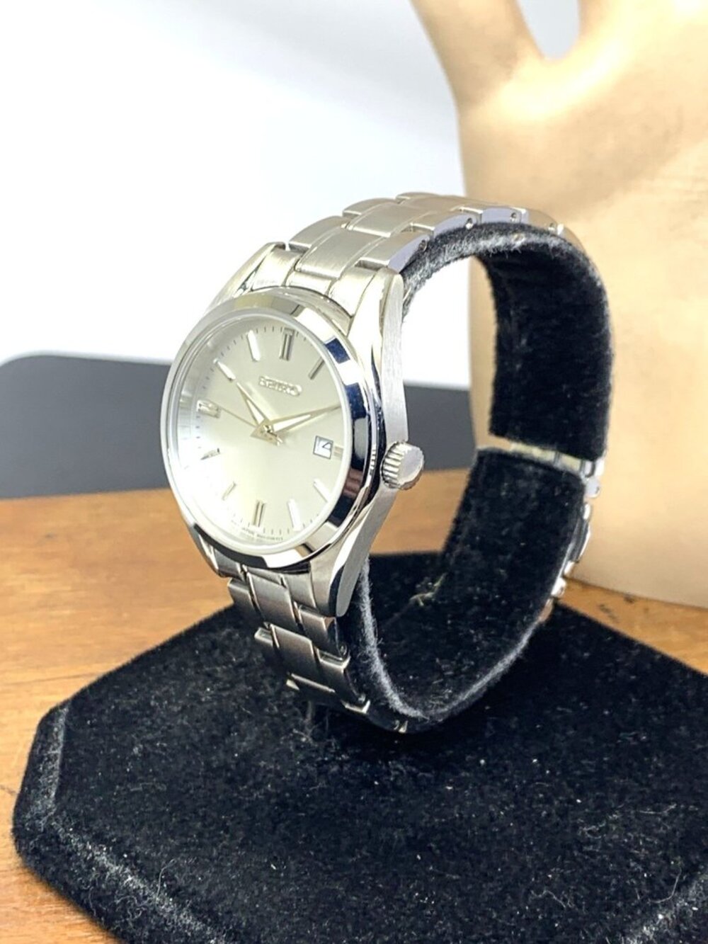Seiko Women's Watch Sur633 Essentials Quartz Silver Dial Stainless Steel 30mm View 2